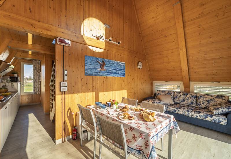 Houseboat Chalet